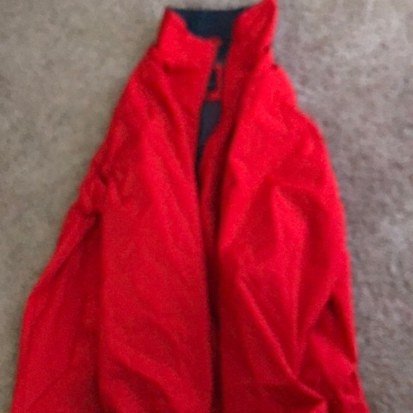 Red jacket - Picture 2 of 3
